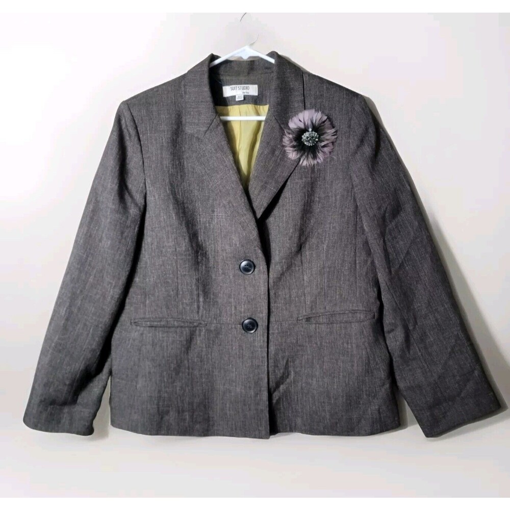 Suit Supply Blazer With Flower Pin Women Size 18P Brownish Gray Wear Casual Chic